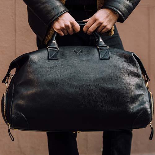 Craftsmanship ‌and Materials: The Luxurious Essence of British Handbag ‍Making