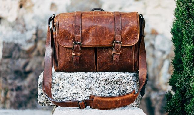 Exploring the Aesthetic Appeal‌ of the ⁢Loewe Puzzle Bag