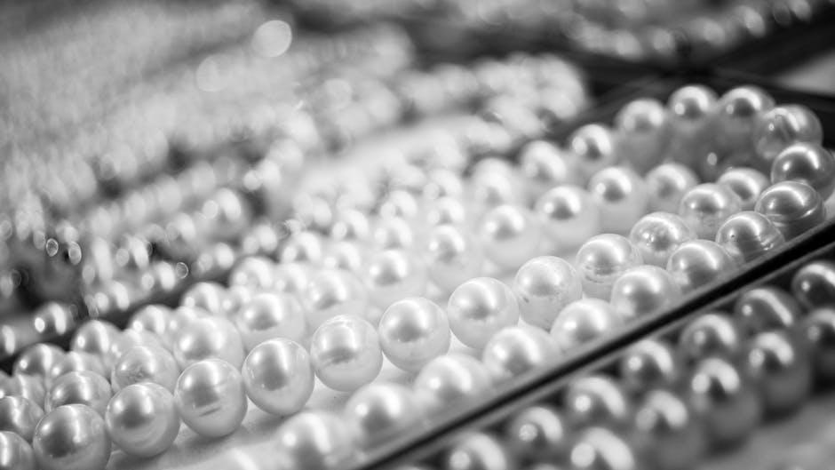 Choosing the perfect Pearls: Grades, Colors, and shapes