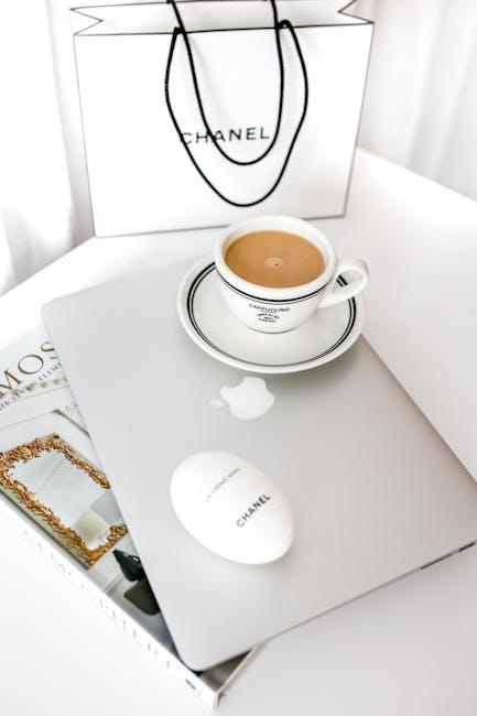 Exploring the Elegance of Chanel Le ​Vernis Longwear Nail Color