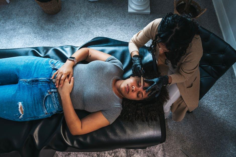 Mastering the Technique for Effortless At-Home Dermaplaning