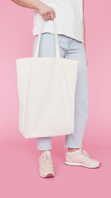 Functional Elegance:⁢ The versatility⁣ of ‌a Crossbody Icon