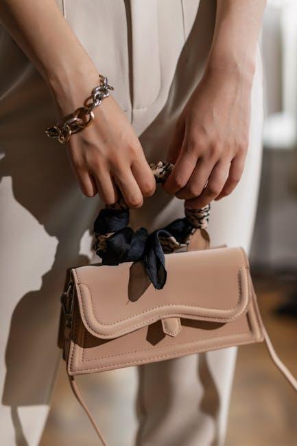 Exploring the Allure of Chunky Link chain Bracelets