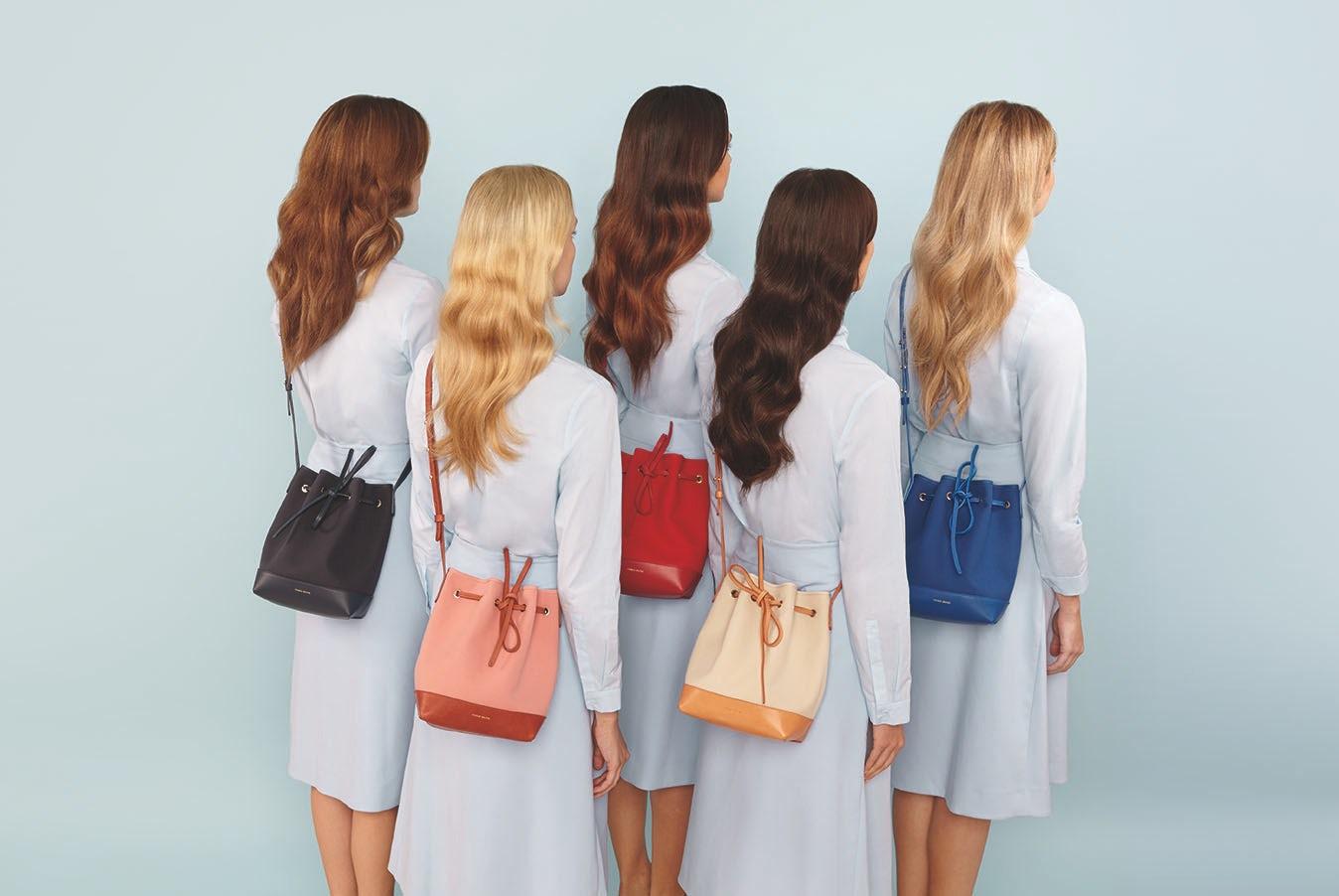 Elevating ⁤Everyday Elegance with⁤ the Mansur Gavriel Cloud Clutch