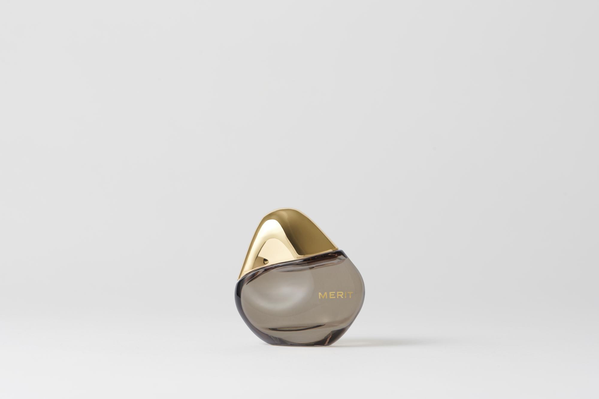 Exploring the allure of Merit‌ Retrospect ⁣L’Extrait⁤ de Parfum