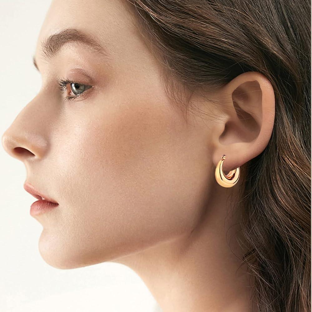 Exploring ‌the Allure of Gold⁢ Hoop Earrings in Your Wardrobe
