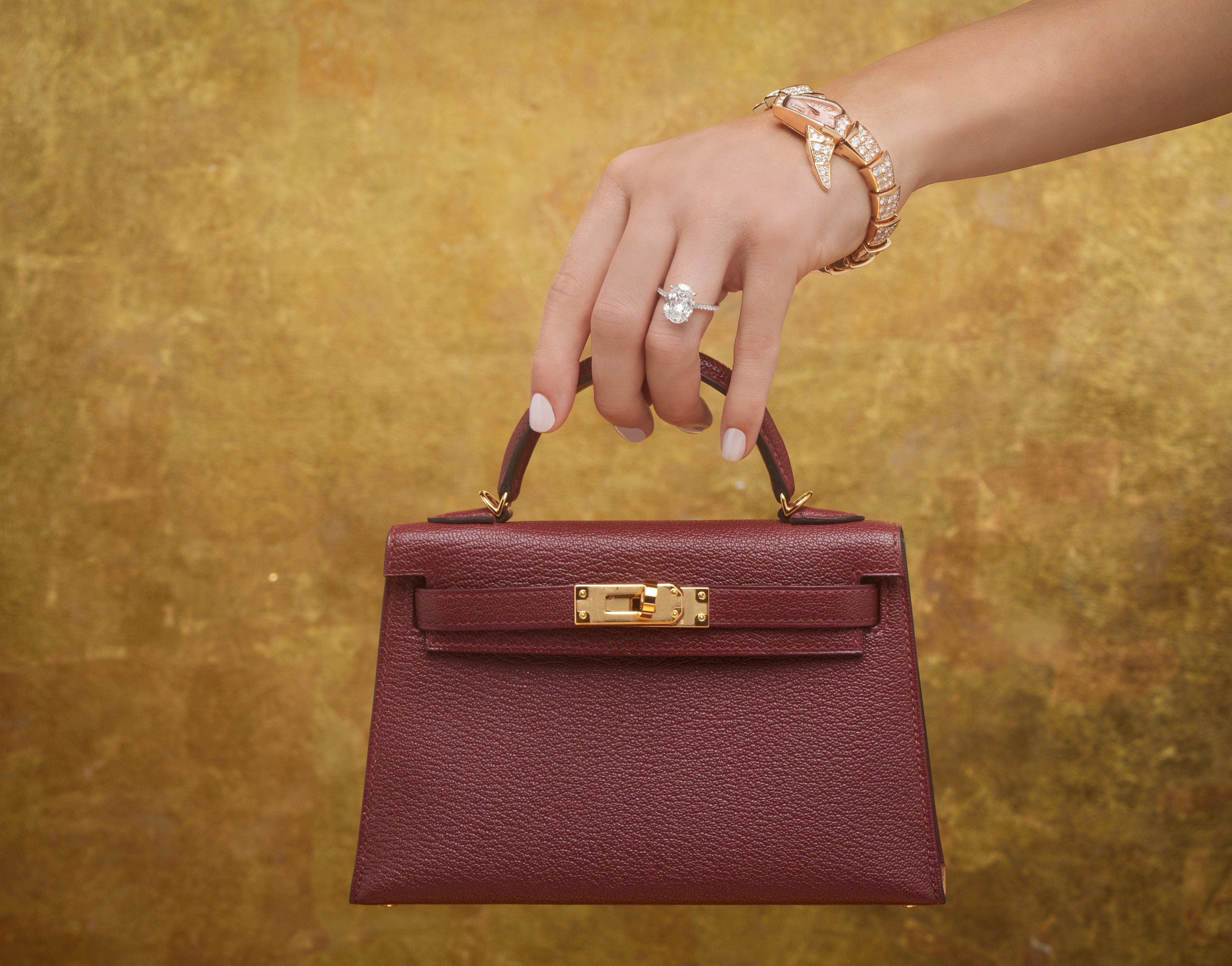 The Artistry Behind⁣ the‍ Craft: ‍Exploring the Handcrafted Techniques of the kelly Bag