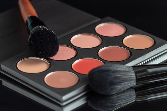 Unpacking Formulation: Ingredients and Texture Insights