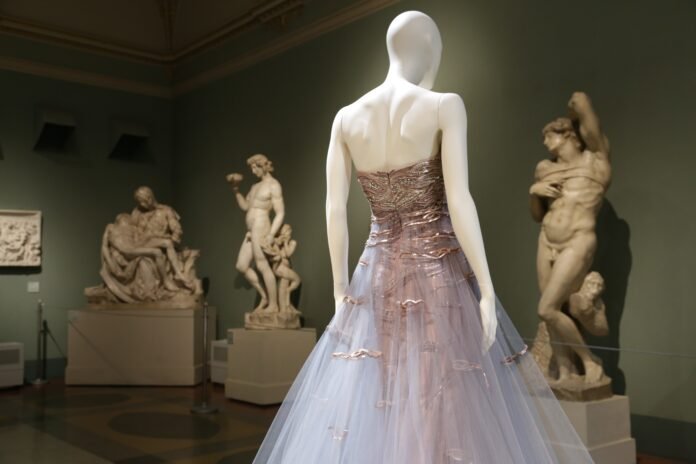 Sculptural Fashion: The Intersection of Art and Haute Couture