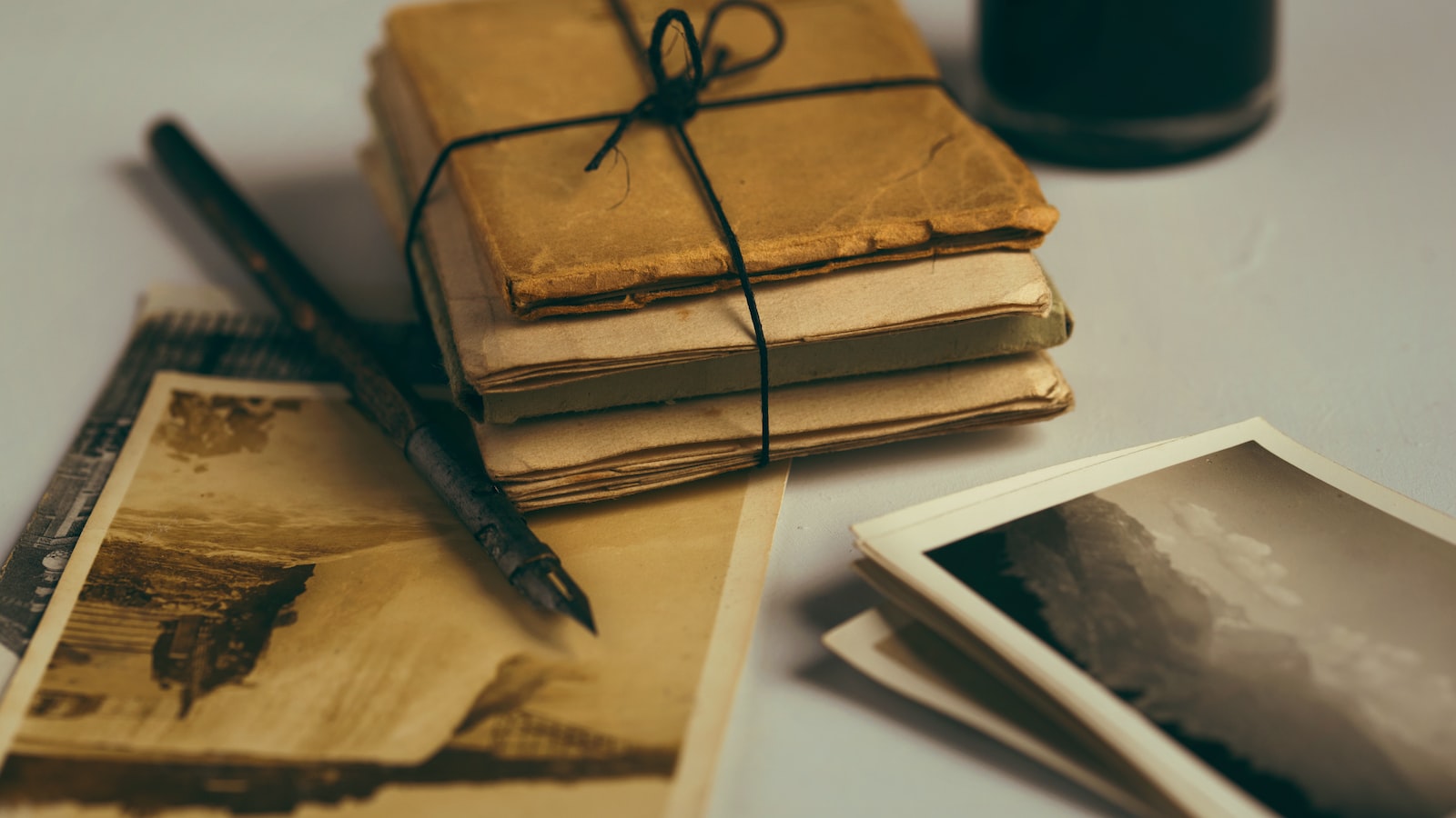 Elevate Your Style: Tips ​and Tricks for‍ Incorporating Vintage Bags into Modern Outfits
