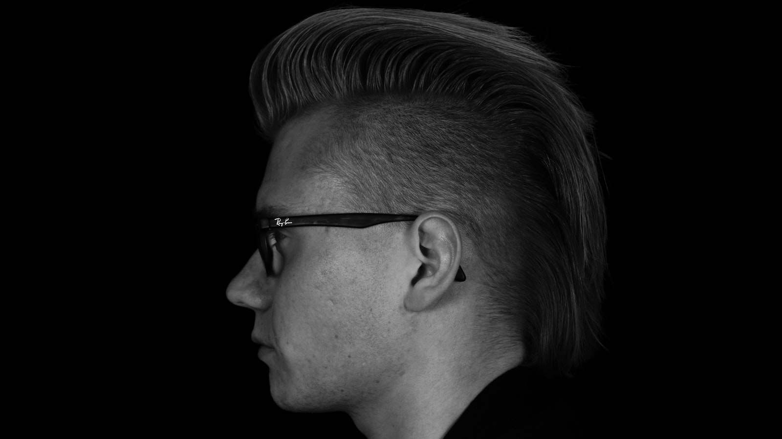4. Rebel Without a Cause: Channeling Edgy Undercut Styles to Amplify Your Personal Style