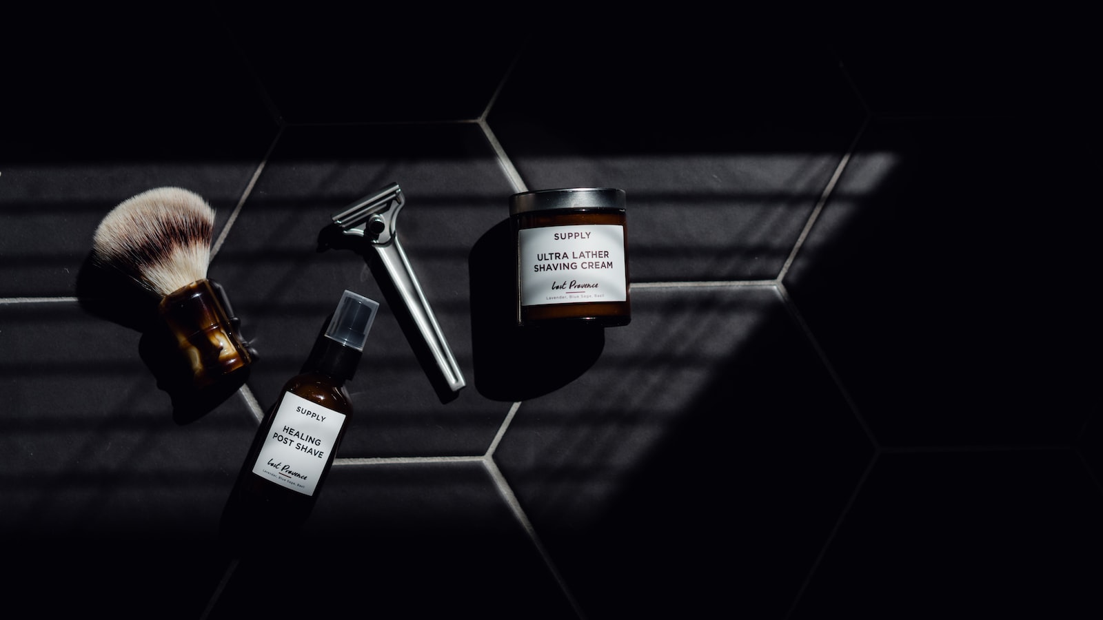 Mastering the Blade: Techniques to Achieve an Irritation-Free Shave