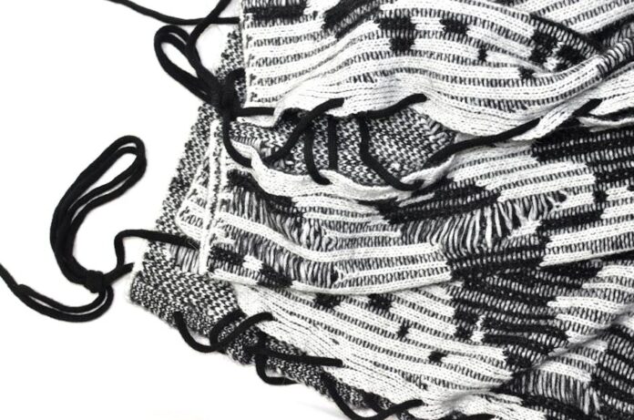 Hermès Silk Scarf: Iconic Craftsmanship and Timeless Style