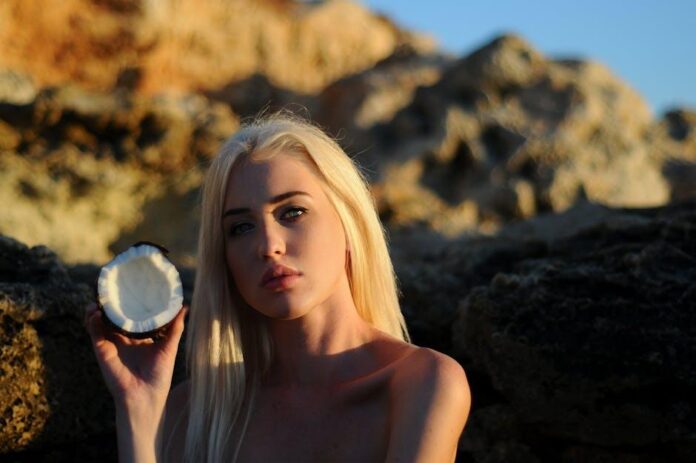 Clé de Peau Beauté Radiant Fluid Foundation: Ultra-Luxe, Luminous Skin
